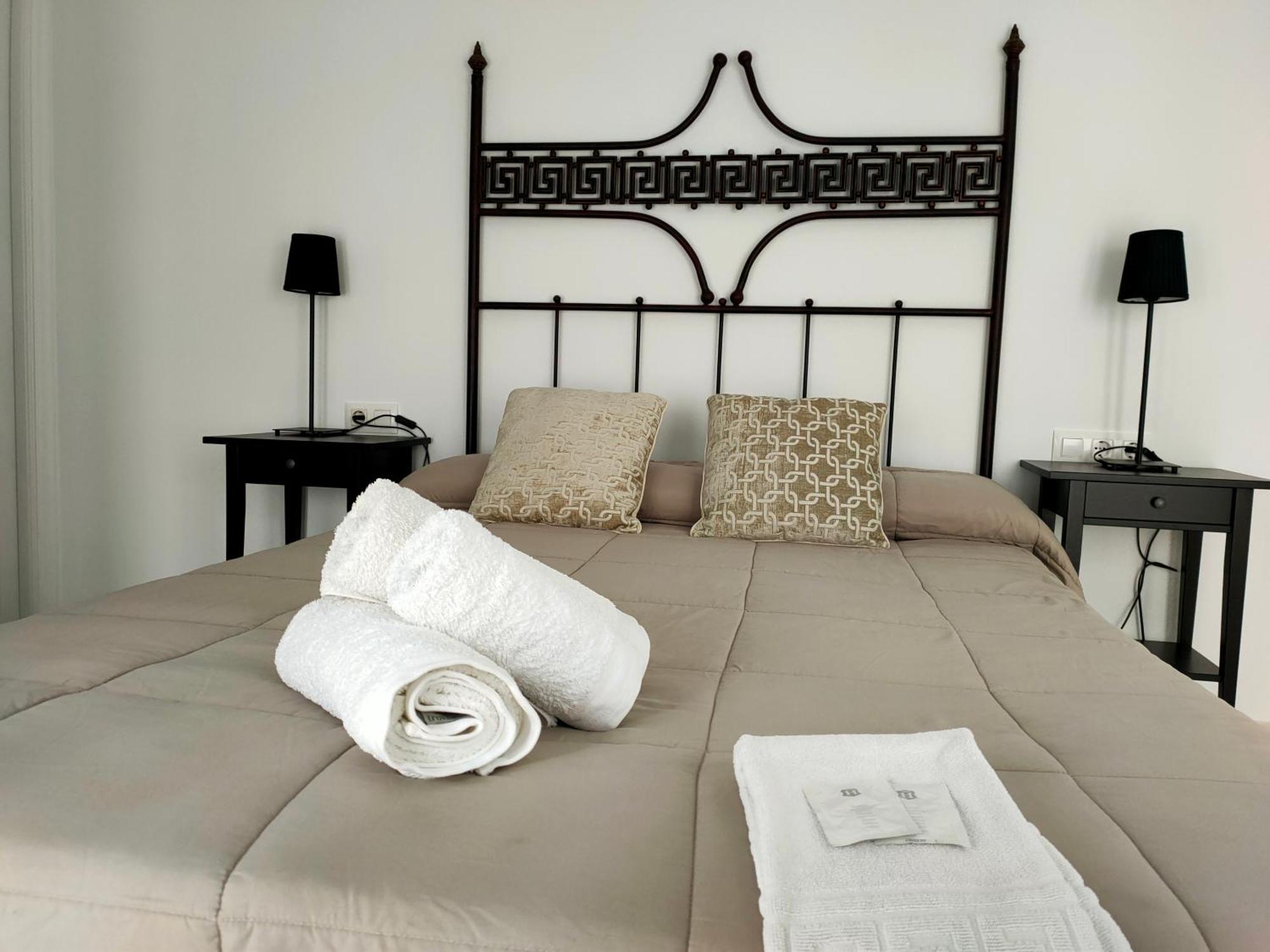 Apartamentos San Pedro Кордоба Екстериор снимка